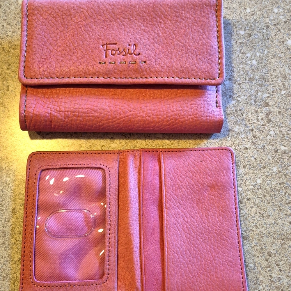 Fossil light pink leather wallet